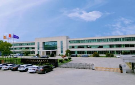 Südkoreanische Kunden besuchen die Fabrik, um das Raumkapselhaus zu besichtigen